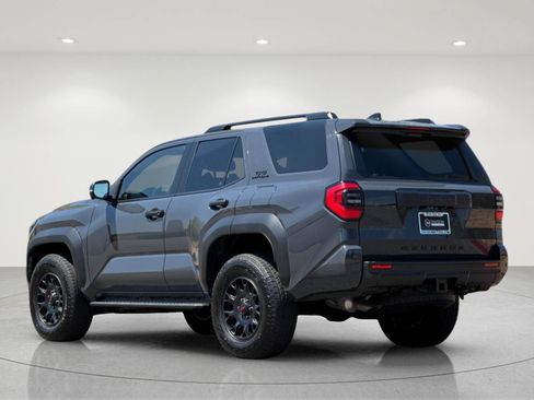 Used 2025 Toyota 4Runner TRD Off-Road Premium AWD/4WD image 4
