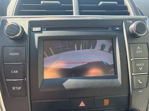Used 2016 Toyota Camry SE FWD image 25