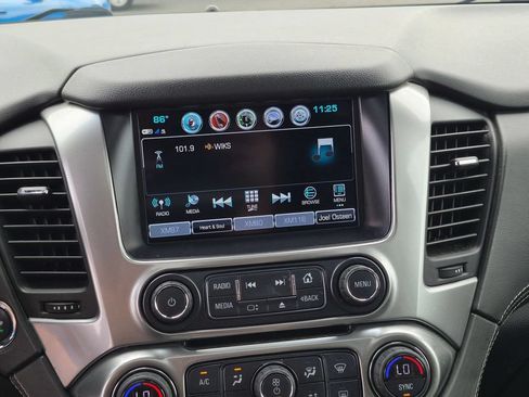 Used 2017 Chevrolet Suburban LT AWD/4WD image 20