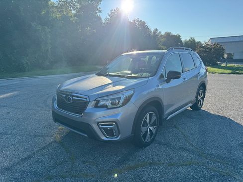 Used 2020 Subaru Forester Touring AWD/4WD image 5