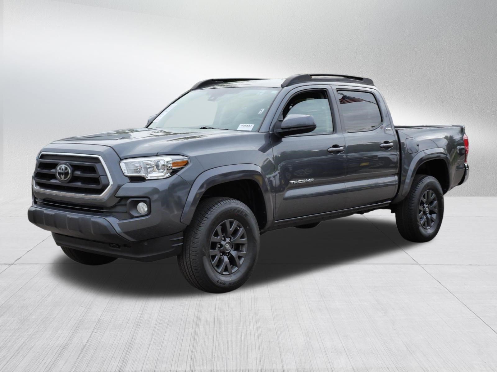 Certified 2020 Toyota Tacoma SR5 AWD/4WD image 3