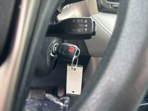 Used 2015 Toyota RAV4 XLE image 22