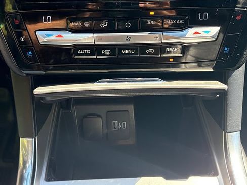 Used 2021 Ford Explorer Limited w/ Class III Trailer Tow Package AWD/4WD image 35