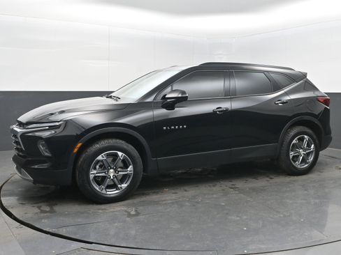 Used 2023 Chevrolet Blazer LT w/ Convenience Package image 5