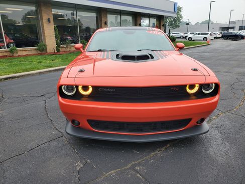 Used 2016 Dodge Challenger R/T Scat Pack image 3
