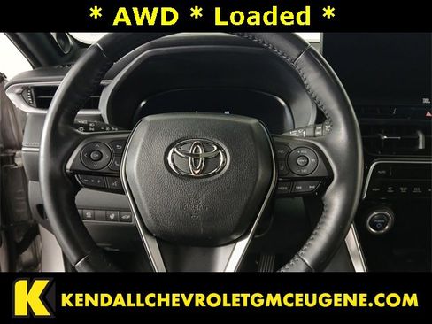 Used 2024 Toyota Venza Limited image 10