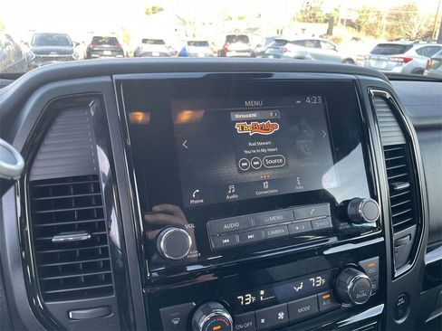 Used 2024 Nissan Titan SV w/ SV Bronze Edition Package image 11