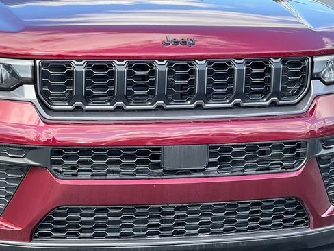 New 2026 Jeep Grand Cherokee Altitude AWD/4WD image 40