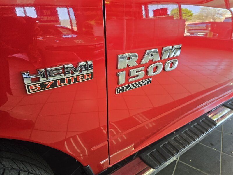 Used 2019 RAM 1500 Classic SLT AWD/4WD image 24