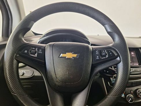 Used 2021 Chevrolet Trax LS w/ Tint and Cruise Package FWD image 20