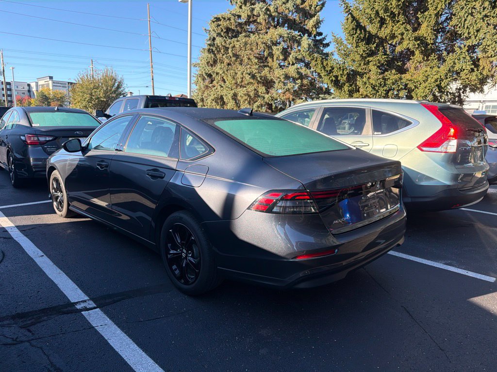Used 2025 Honda Accord SE image 2