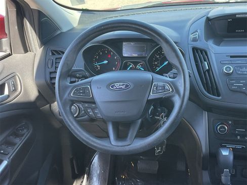 Used 2017 Ford Escape SE image 13