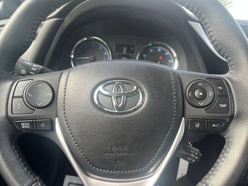 Used 2017 Toyota Corolla SE w/ Carpet Mat Package (TMS) FWD image 21