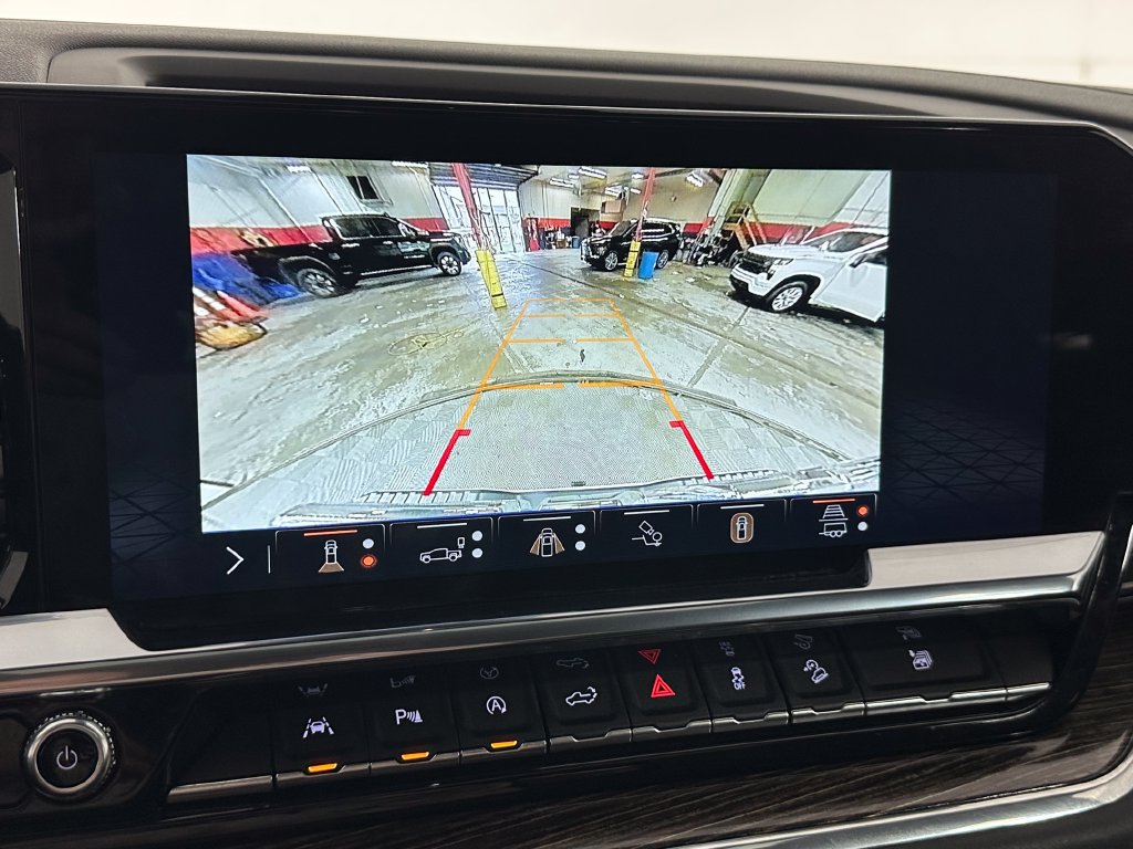 Used 2024 GMC Sierra 1500 Elevation w/ Elevation Premium Package AWD/4WD image 18