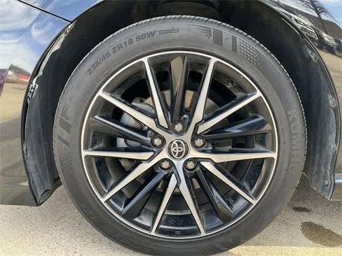 Used 2023 Toyota Camry SE image 12
