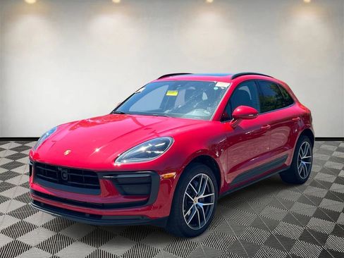 Used 2023 Porsche Macan AWD/4WD image 7