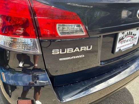 Used 2012 Subaru Outback 2.5i Premium w/ All-Weather Pkg AWD/4WD image 23