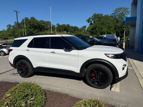Used 2023 Ford Explorer ST w/ Equipment Group 401A AWD/4WD image 4