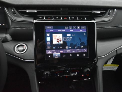 New 2026 Jeep Grand Cherokee Altitude image 27