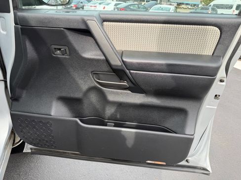 Used 2008 Nissan Titan PRO-4X image 32