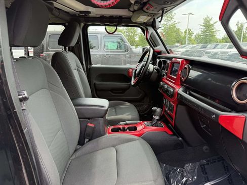 Used 2021 Jeep Wrangler Unlimited Sport AWD/4WD image 14
