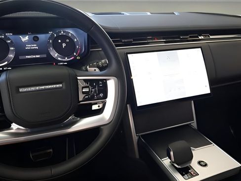 New 2025 Land Rover Range Rover SE AWD/4WD image 22