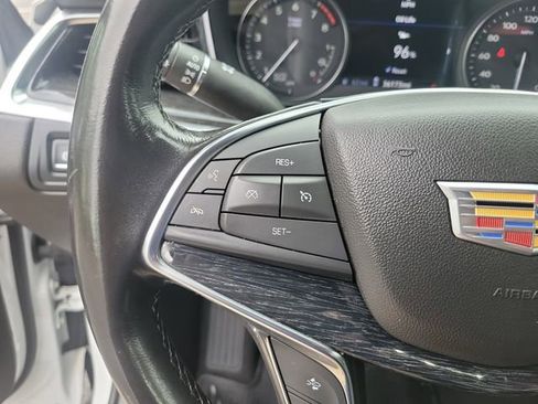 Used 2022 Cadillac XT5 Premium Luxury w/ Technology Package AWD/4WD image 10