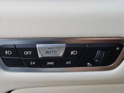 Used 2020 BMW X5 sDrive40i w/ Premium Package RWD image 8