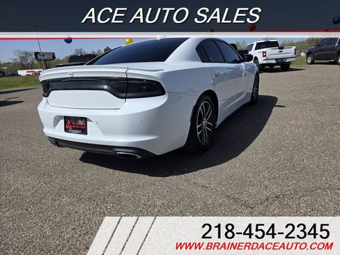 Used 2019 Dodge Charger SXT AWD/4WD image 4