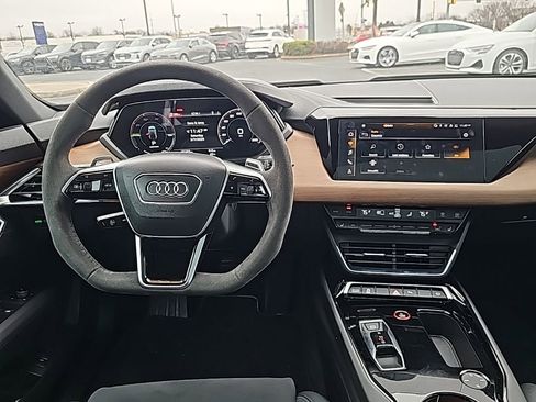 Certified 2023 Audi e-tron GT Premium Plus image 2