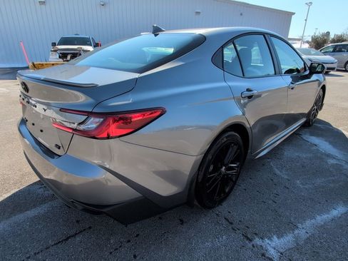 Certified 2026 Toyota Camry SE w/ Convenience Package image 7