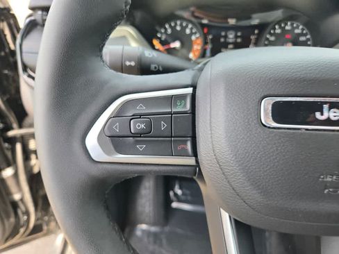 Used 2025 Jeep Compass Latitude w/ Altitude Special Edition AWD/4WD image 21