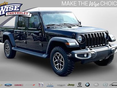 Used 2023 Jeep Gladiator Sport