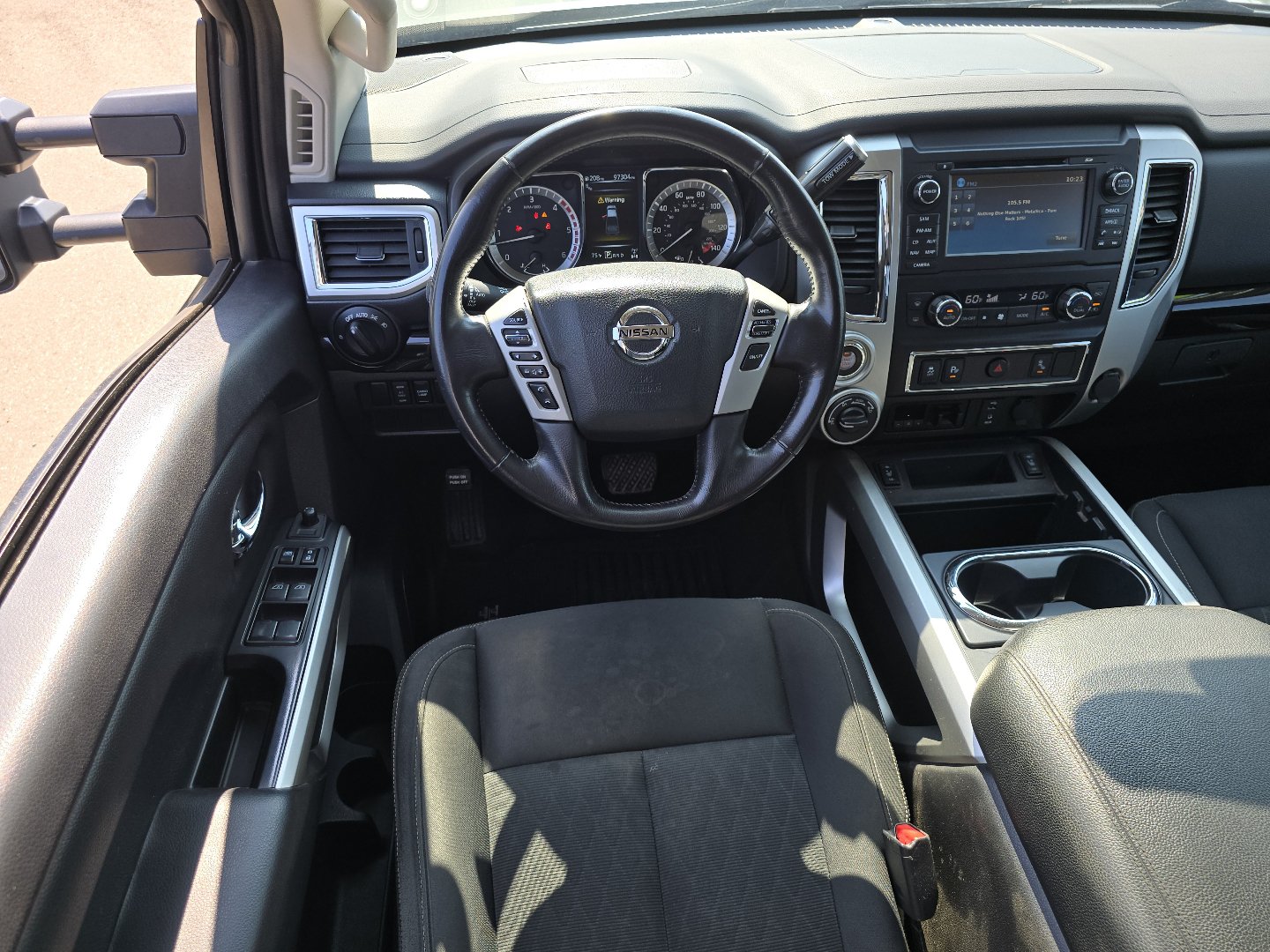 Used 2018 Nissan Titan SV w/ SV Convenience Package AWD/4WD image 27
