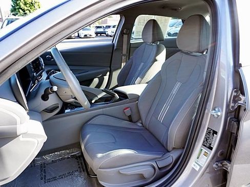 Used 2025 Hyundai Elantra Sport FWD image 14