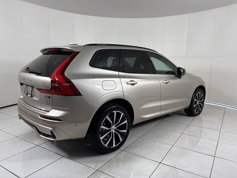Used 2023 Volvo XC60 B5 Plus w/ Protection Package Premier AWD/4WD image 5