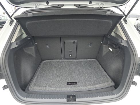 New 2026 Volkswagen Taos SE AWD/4WD image 16