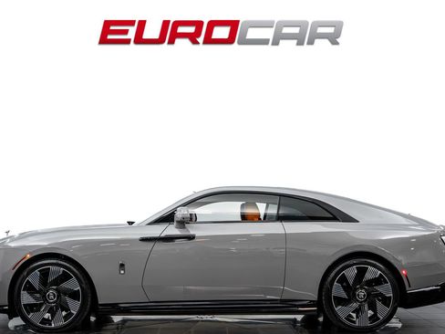 Used 2025 Rolls-Royce Spectre AWD/4WD image 2