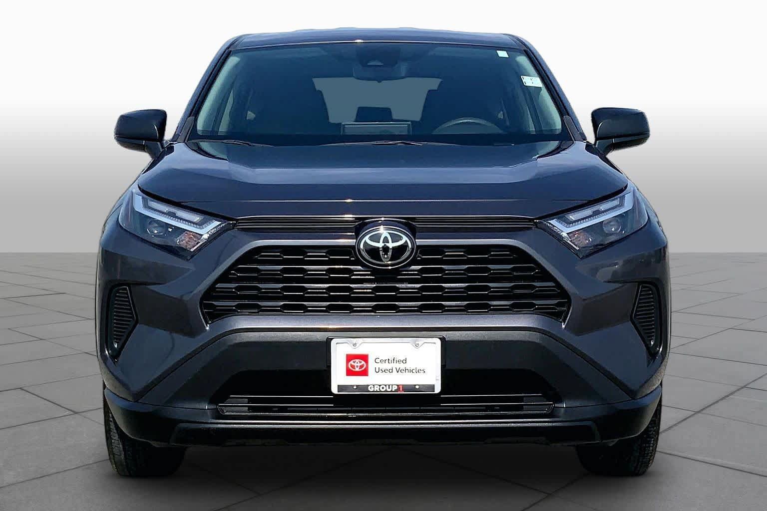 Used 2023 Toyota RAV4 LE FWD image 4