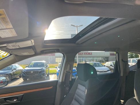 Used 2019 Honda CR-V EX image 9