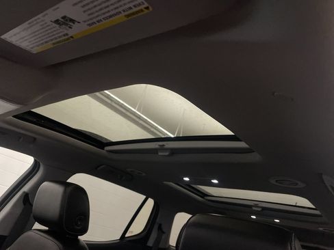 Used 2019 GMC Acadia SLT w/ Black Edition AWD/4WD image 13