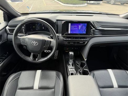 Certified 2025 Toyota Camry SE image 9