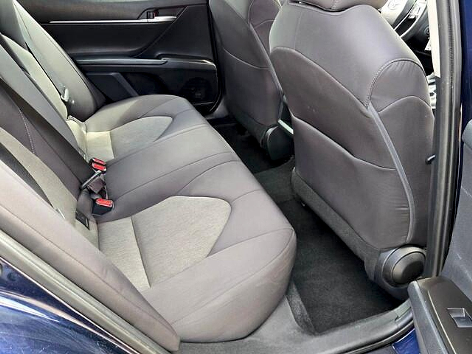 Used 2022 Toyota Camry LE FWD image 12