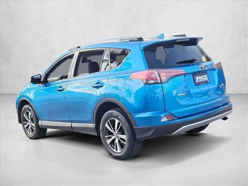 Used 2018 Toyota RAV4 XLE image 8