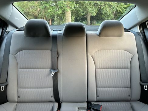Used 2020 Hyundai Elantra SE w/ Cargo Package (C1) FWD image 18