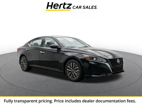 Used 2025 Nissan Altima 2.5 SV FWD image 1