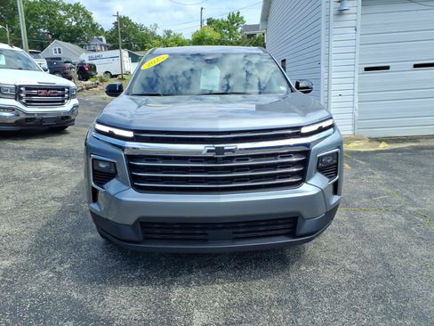 Certified 2025 Chevrolet Traverse LT w/ LPO, Floor Liner Package AWD/4WD image 2