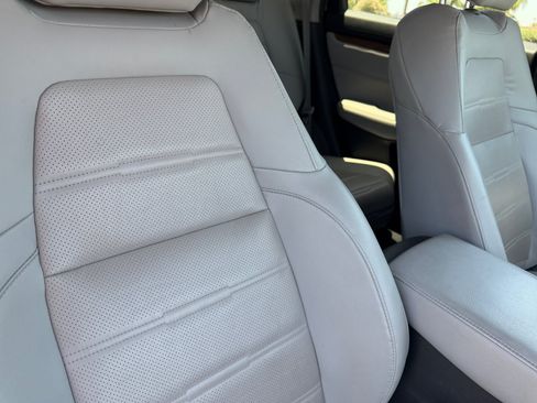 Used 2019 Honda CR-V Touring image 23