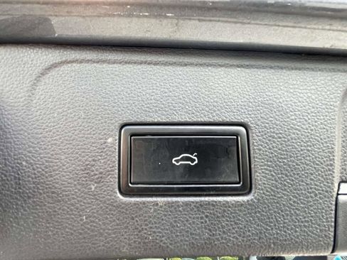 Used 2018 Volkswagen Atlas SE FWD image 12