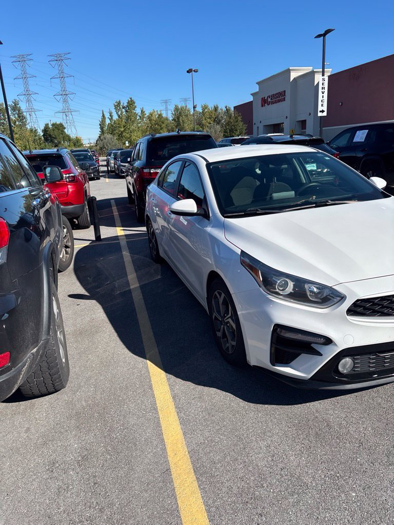 Used 2021 Kia Forte LXS FWD image 3